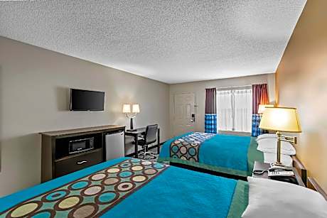 Quadruple Room with Two Queen Beds - Non Smoking