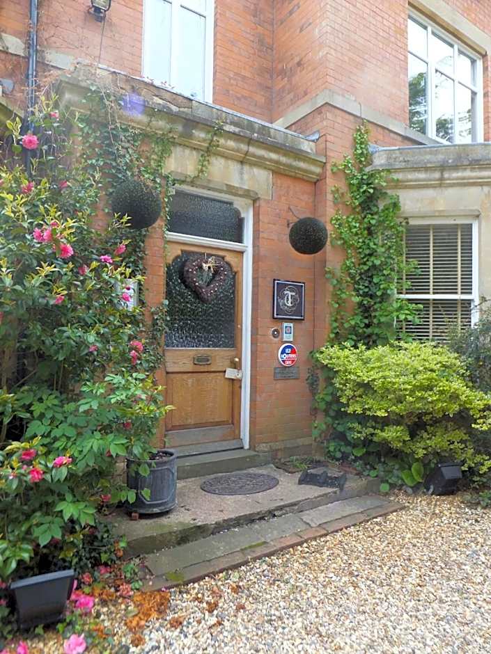 Treherne House & The Malvern Retreat