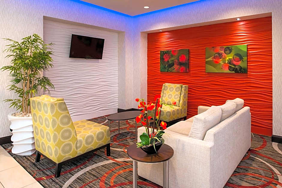 Holiday Inn Express & Suites Monroe By IHG