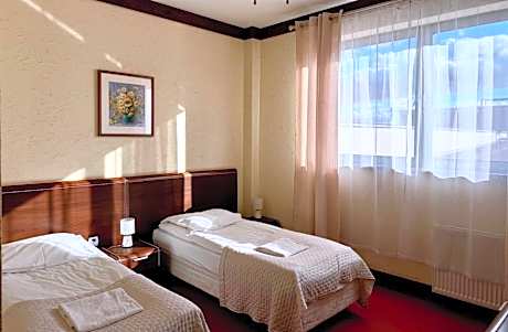 Twin Room with Bathroom