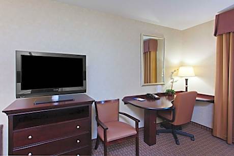 Room with Two Queen Beds - Non-Smoking