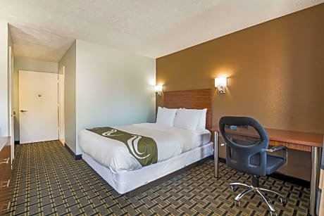 King Room - Accessible/Non-Smoking