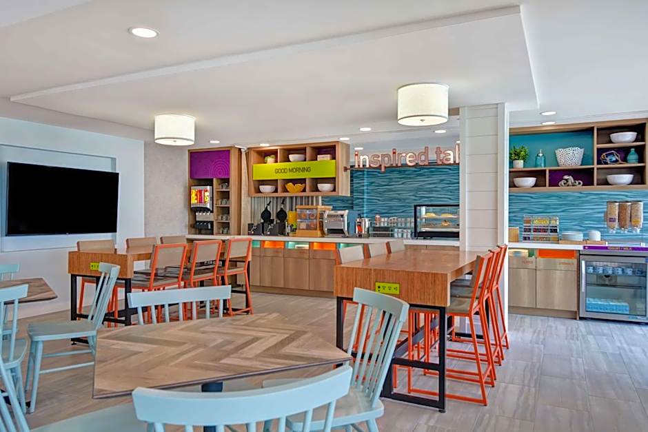 Home2 Suites By Hilton Ormond Beach Oceanfront, FL