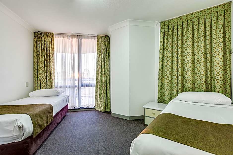 Hillcrest Apartment Hotel (formerly Central Hillcrest Apartments)