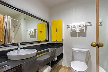 Deluxe Quadruple Room - Smoking