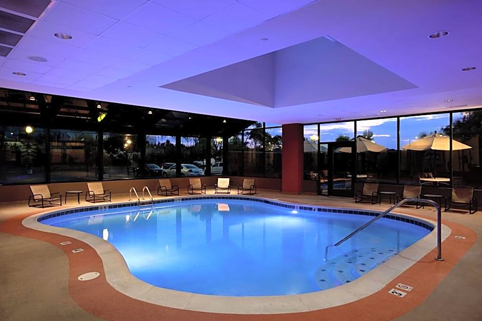 Hilton Suites Chicago Oak Brook