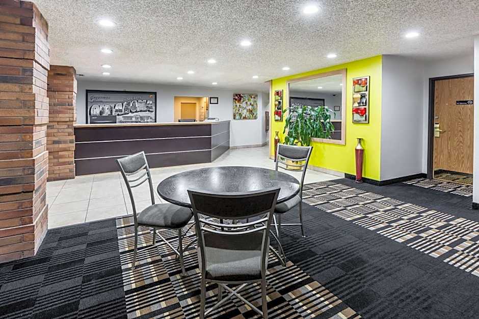 Super 8 by Wyndham Sapulpa/Tulsa Area