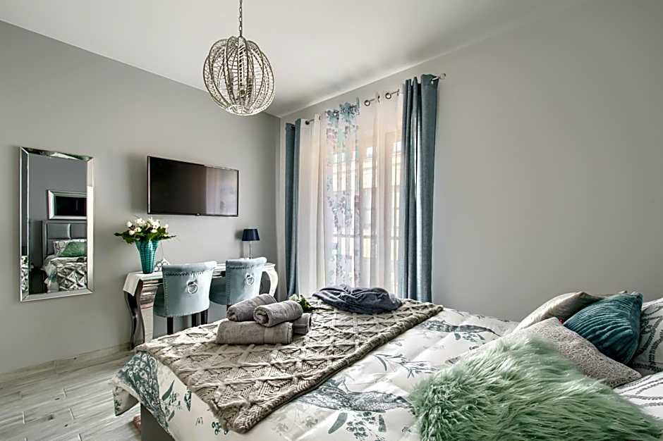 Aparthotel Pawia Deluxe- 10 min to center