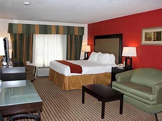 Holiday Inn Express Hotel & Suites Livingston