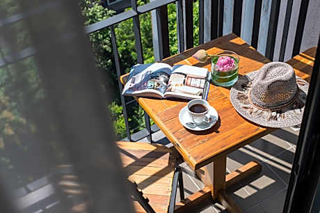 Grand Deluxe Twin Beds