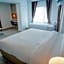 B2 Nakhonsawan Premier Hotel