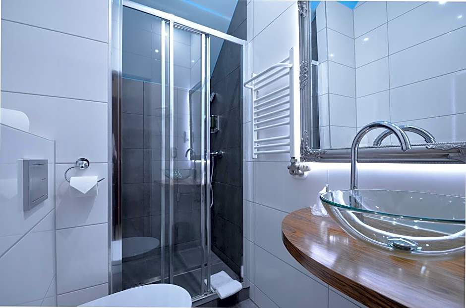 Hotel Dworek nad Regą