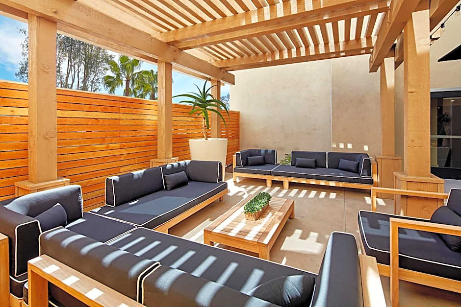 The Anza - A Calabasas Hotel