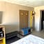 Days Inn by Wyndham St. Petersburg Central