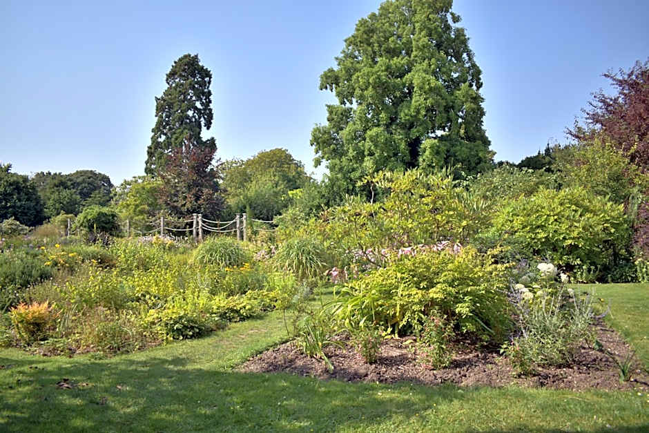East Pallant Bed and Breakfast, Located in Large Georgian Townhouse in Central Chichester