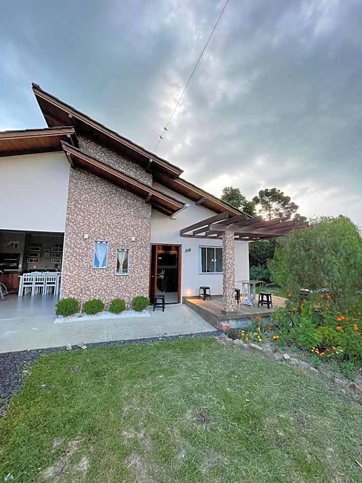 Casa com 3 Suítes em Urubici