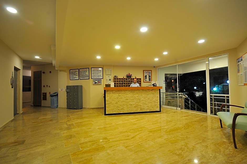 Amos Hotel