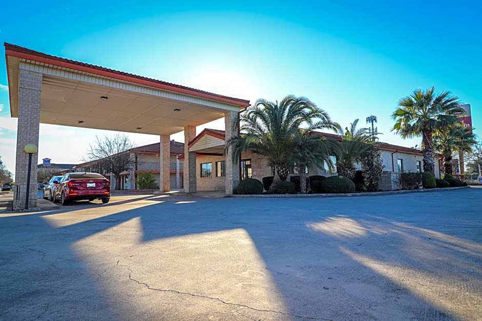 University Inn & Suites