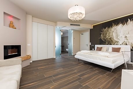 Junior Suite with Balcony (3 Adults)