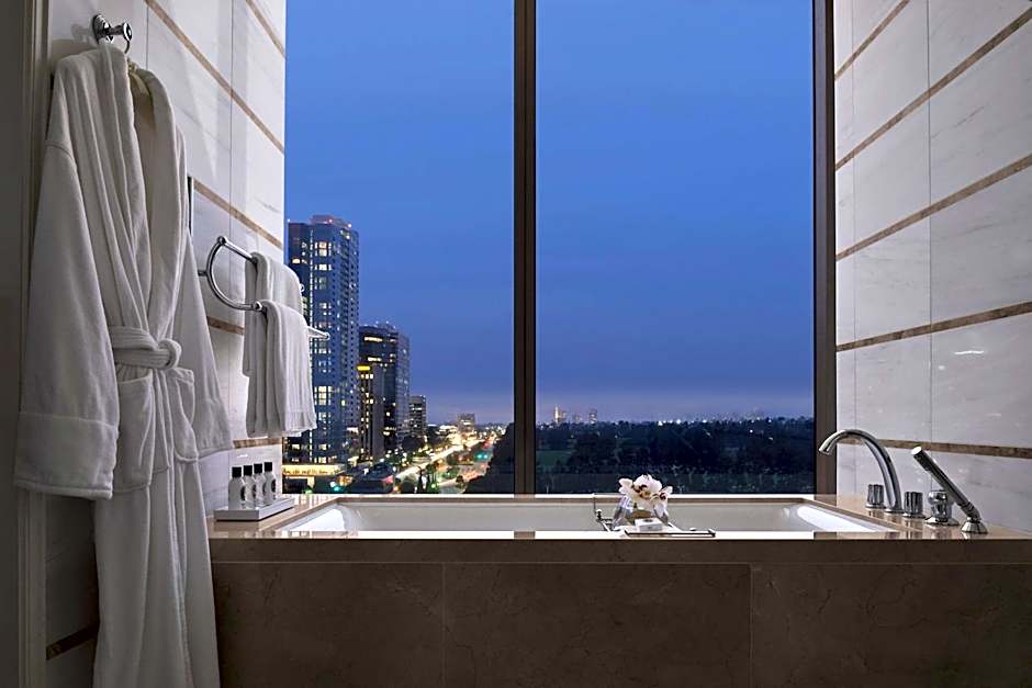 Waldorf Astoria By Hilton Beverly Hills