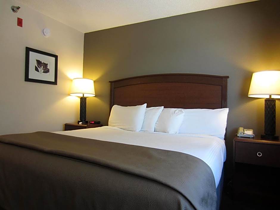 AmericInn by Wyndham Hutchinson