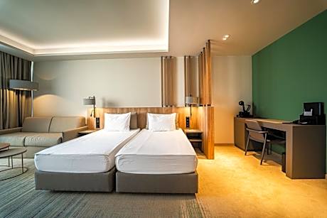 Double Room with Park View (2 Adults + 2 Children) - Free Parking & Beach Access