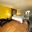 Super 8 by Wyndham Monroe