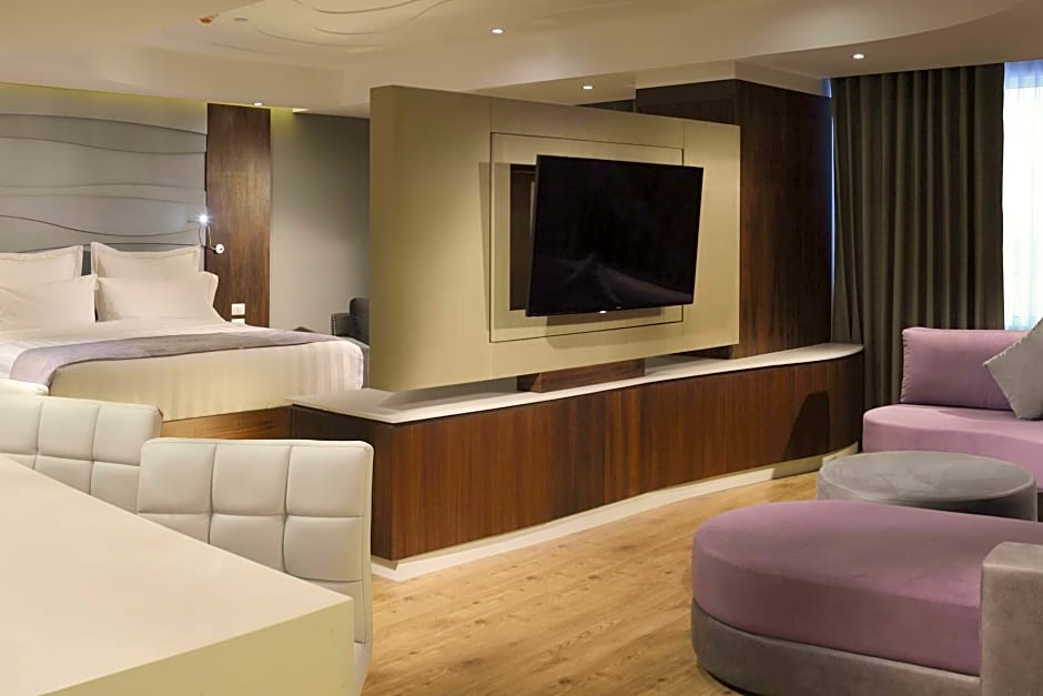 HS HOTSSON Hotel Silao
