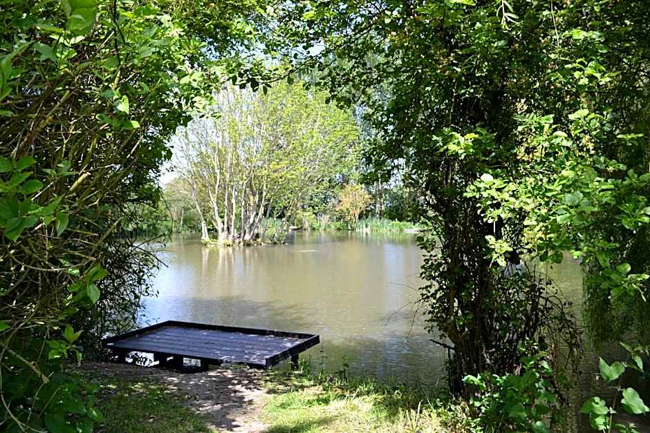 The Chiltern Lodges at Upper Farm Henton