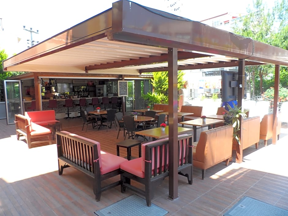 Sebnem Apart & Studio