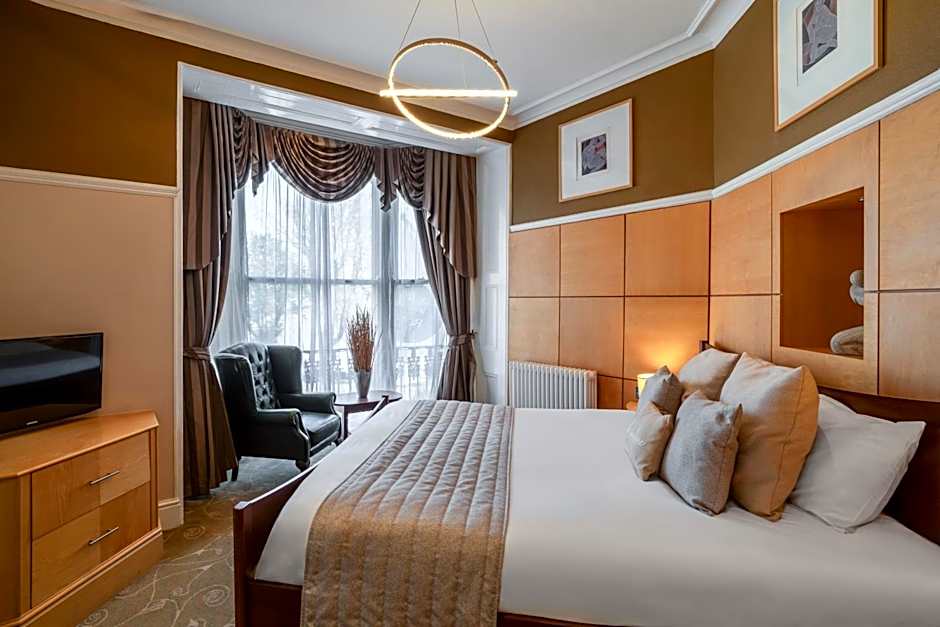 Royal Hotel