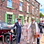 Tontine Hotel & Bar