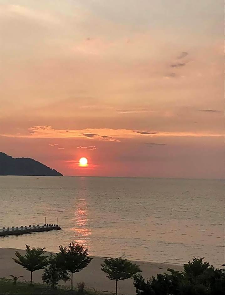 By The Sea with Side Seaview n Sunset view #3A2