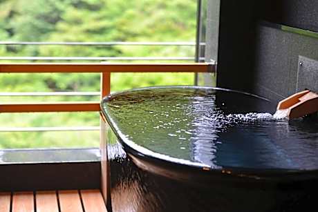 Superior Japanese Style Room with Private Bathroom - Meals service in room
