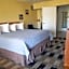 Oakridge Inn & Suites