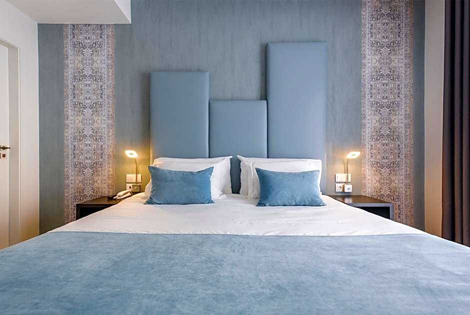 Hotel Rosa Mística by Umbral