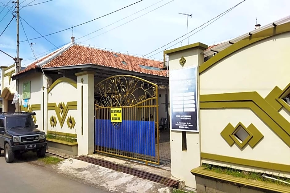 SPOT ON 92424 Wulan Homestay Syariah