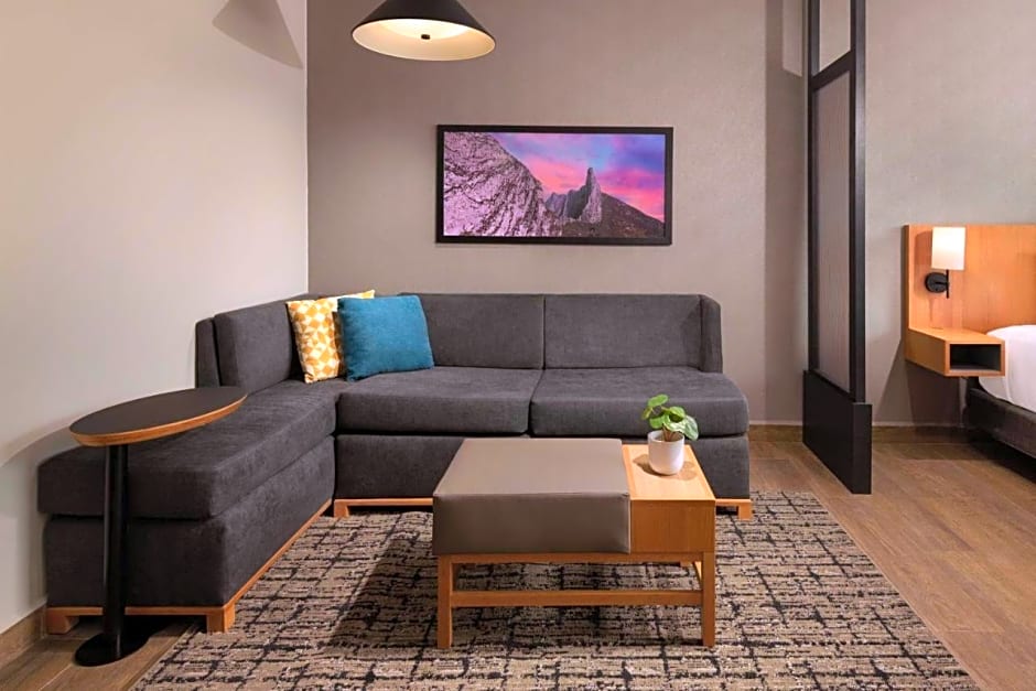 Hyatt Place Monterrey Valle