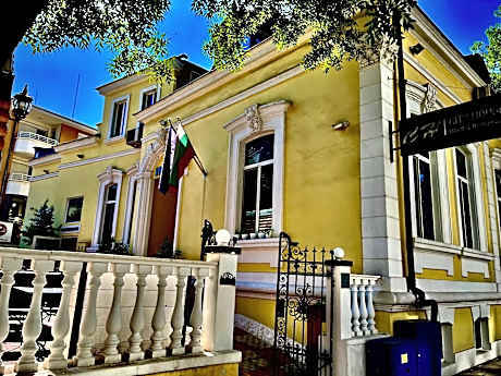 City House Family Hotel & Restaurant