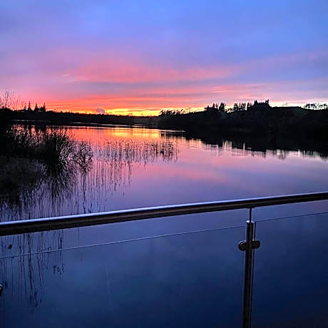 King or Twin Room with Loch View Pet Friendly