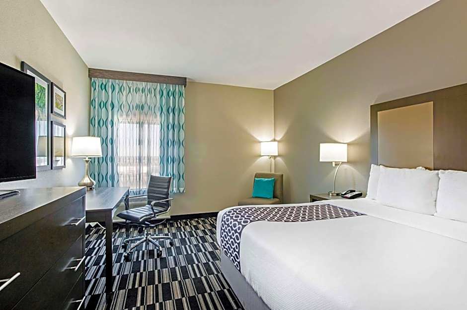La Quinta Inn & Suites by Wyndham Sweetwater East