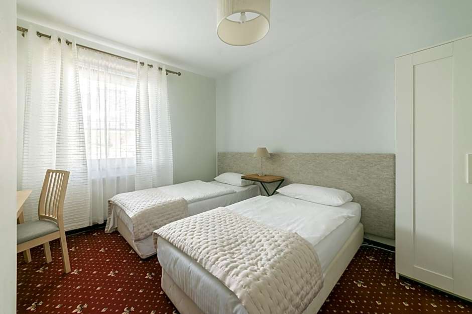Photo 1 of 5 of Single Room