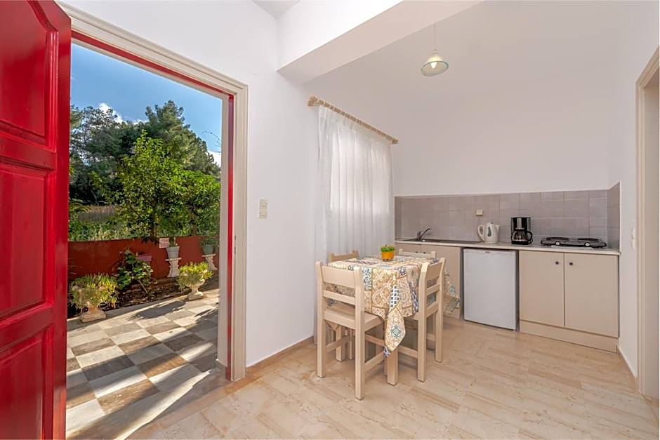 Pyrgaraki Studios and Apartments
