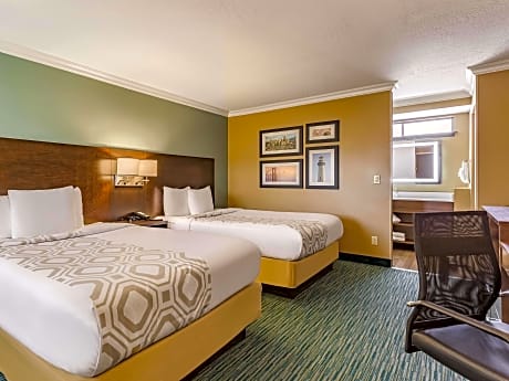 Superior King Room with Kitchen - Non-Smoking