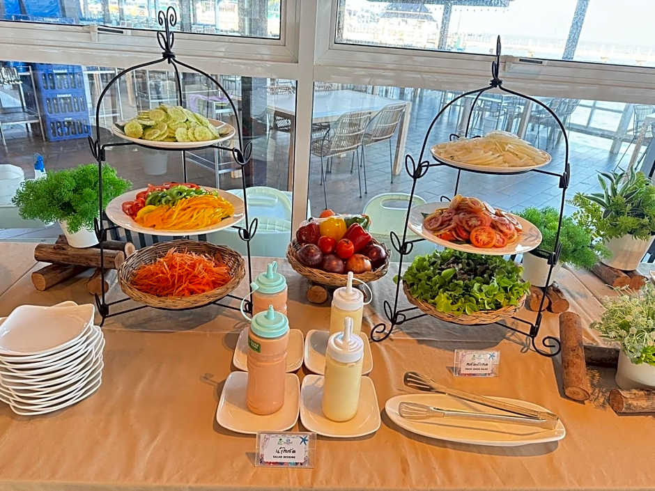 Bangsaen Villa Hotel