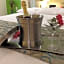 Romantic Inn & Suites