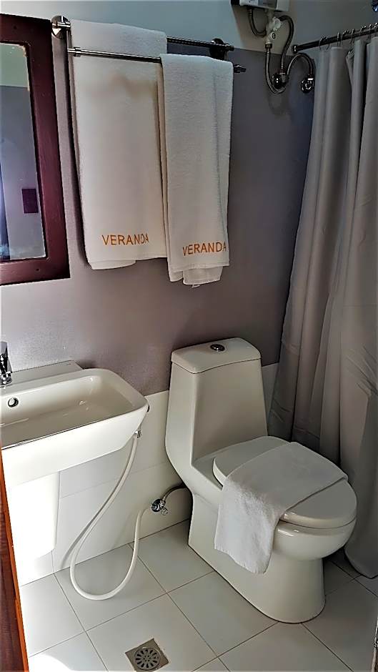 Veranda Suites and Restaurant
