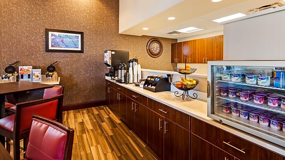 Best Western Plus Executive Suites