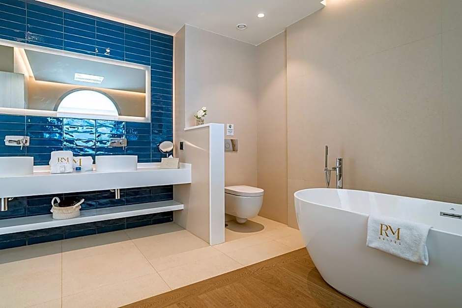 Royal Marina Suites Boutique Hotel