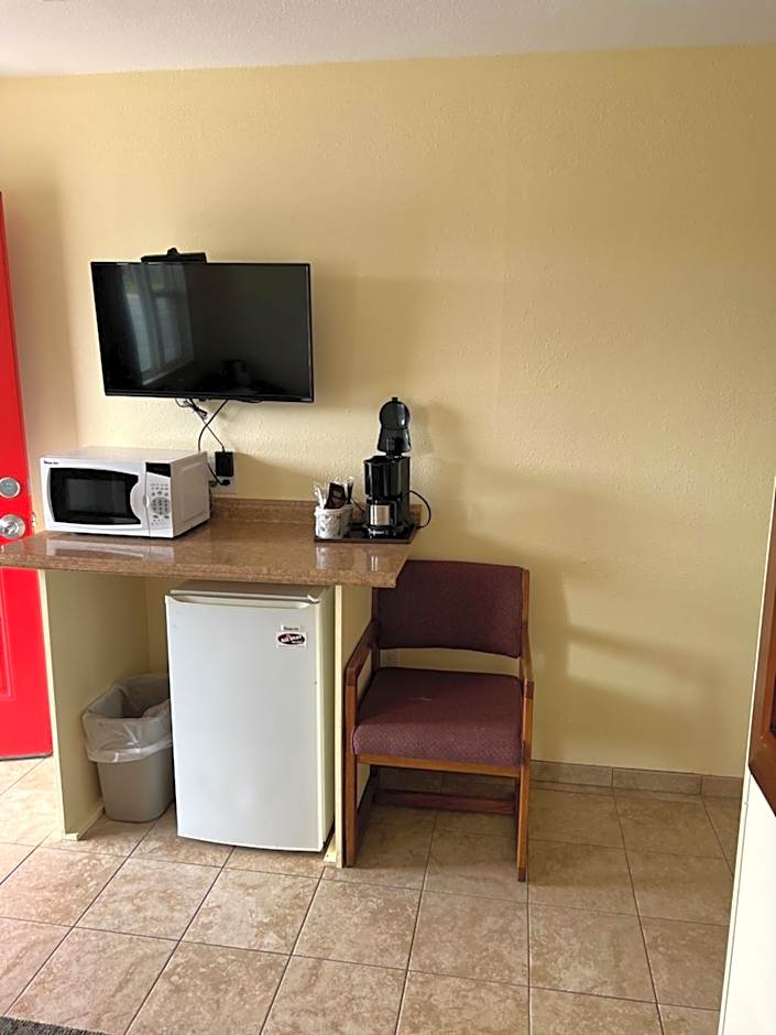 All Star Inn & Suites